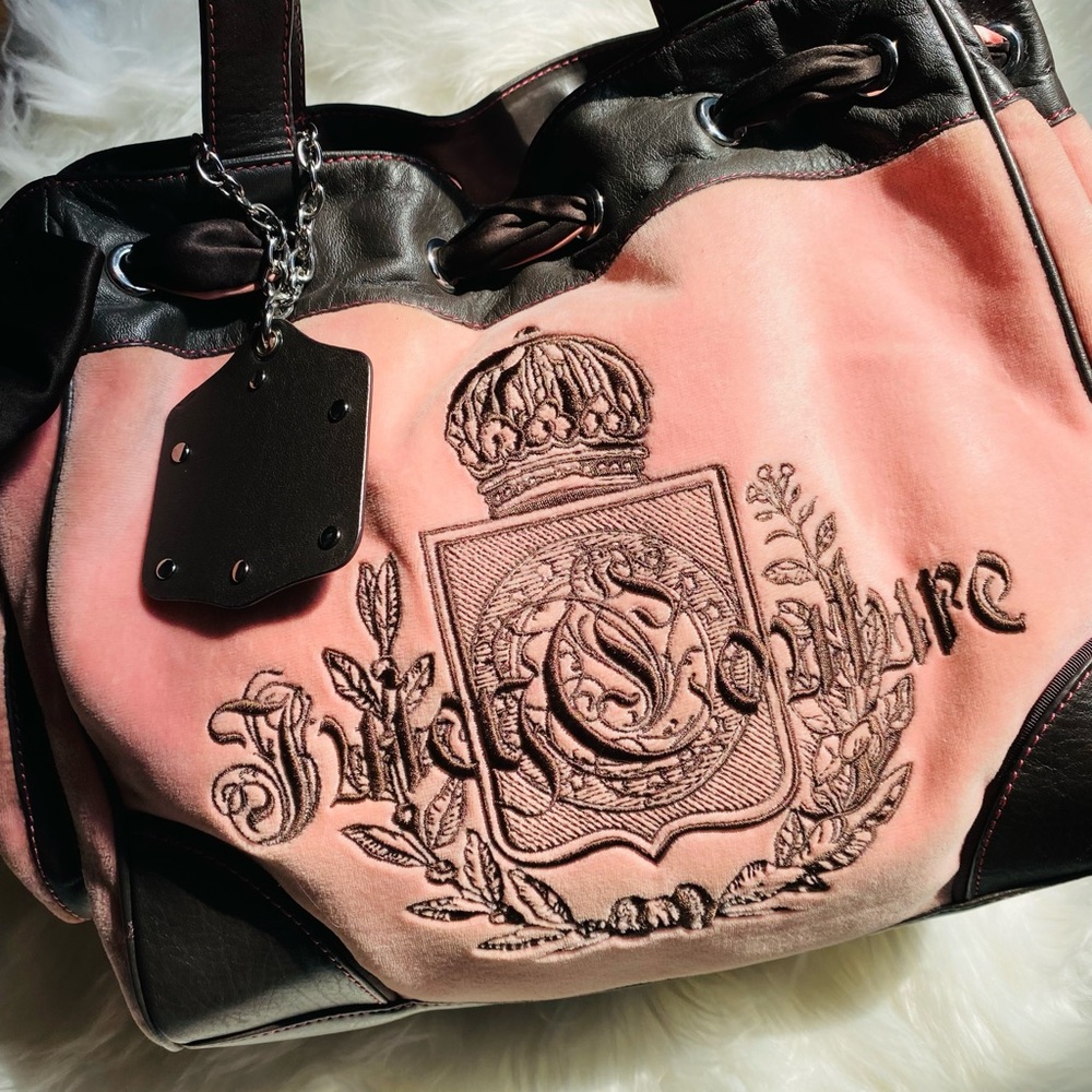 SOLD☁️🧃 Juicy Couture Pink Velour Daydreamer bag - Picture 3 of 11